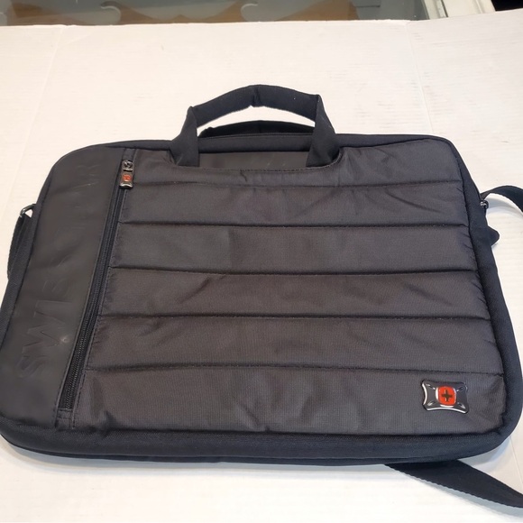Wenger Swiss Gear  17" Laptop Bag / Case w Strap Black Nice Condition - Picture 6 of 14